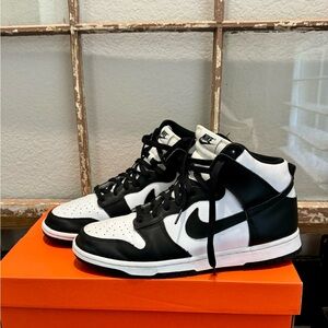 Nike Dunk High Panda